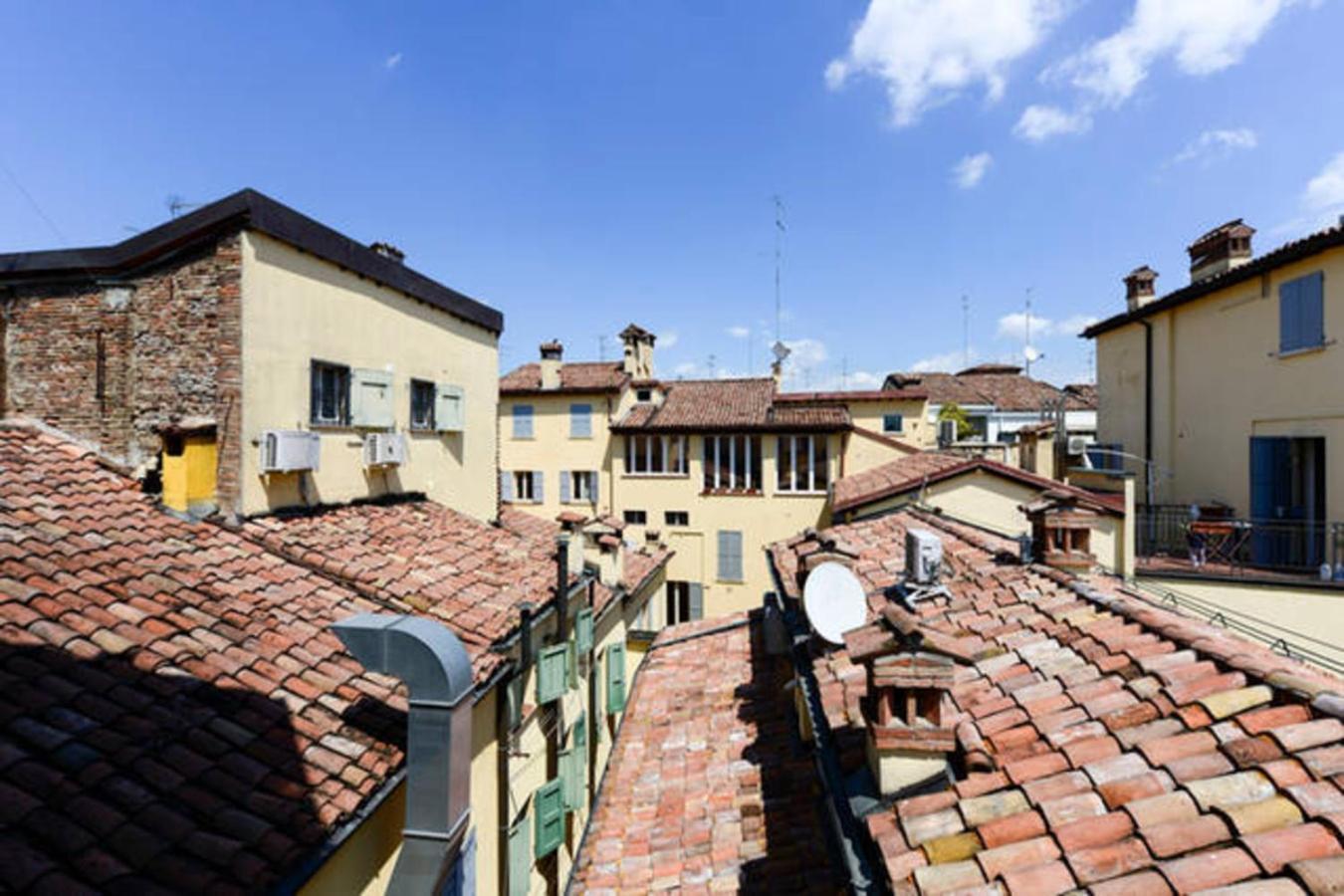 Grazioso Studio In Centro- Wifi Ascensore Aria Condizionata Módena Exterior foto
